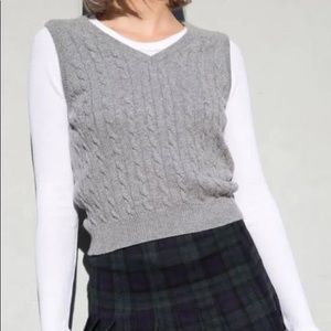Brandy Melville grey sweater vest size Small
